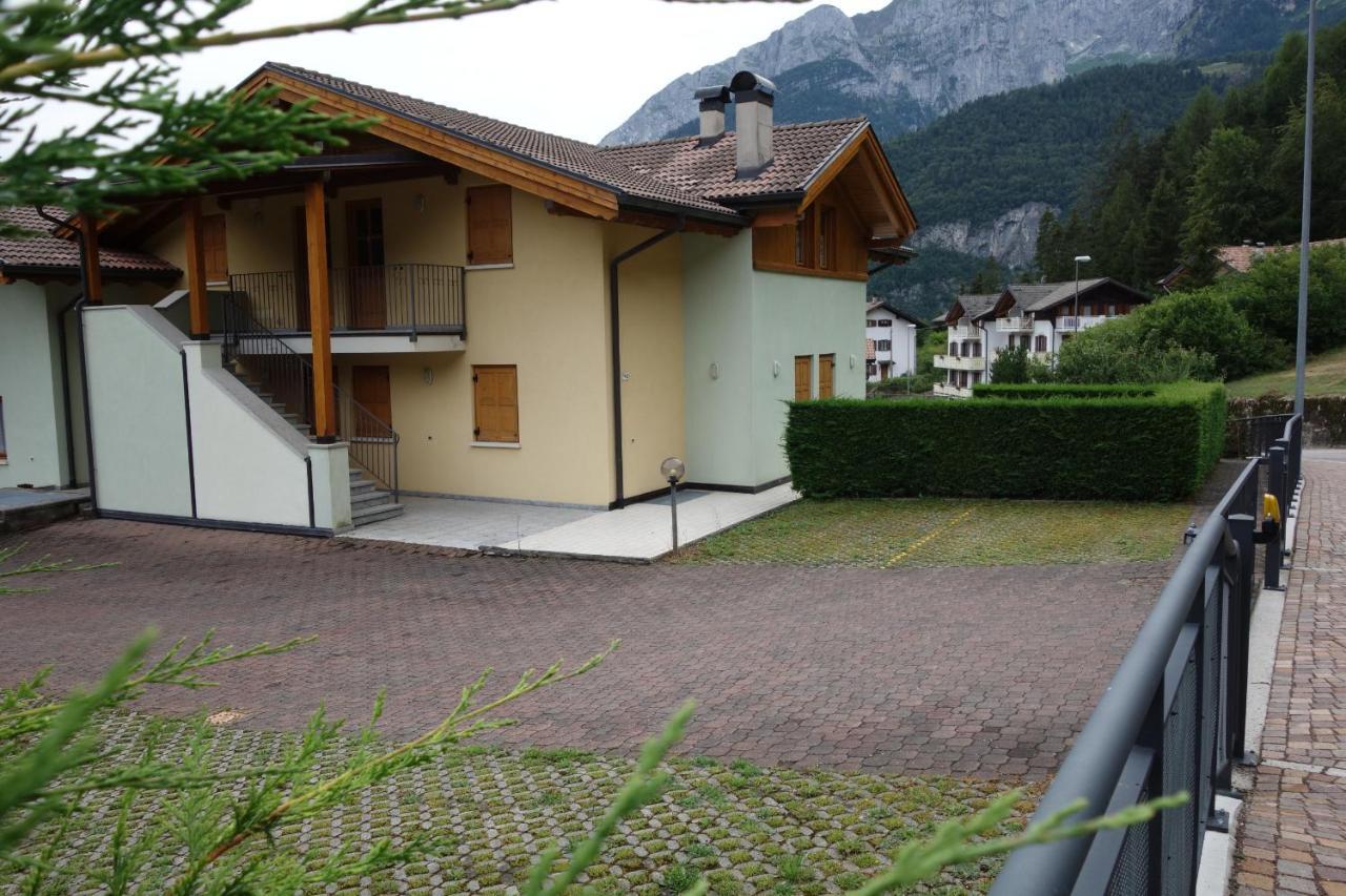 Chalet Arianna Apartment Molveno Luaran gambar